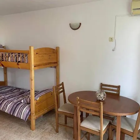 Daire 1 Bed Apt, Close To *