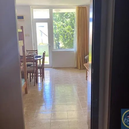 アパート 1 Bed Apt, Close To *