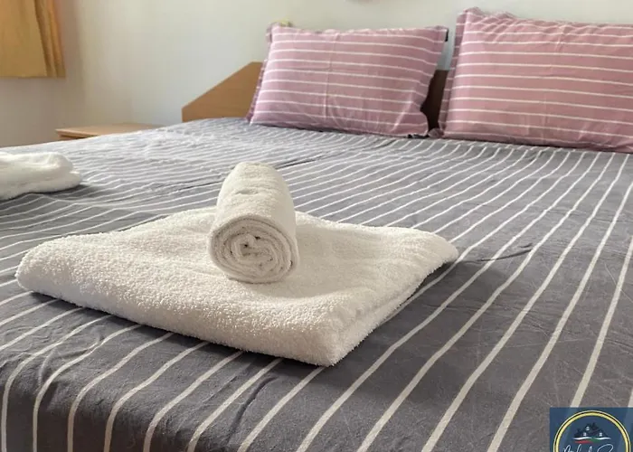 アパート 1 Bed Apt, Close To *